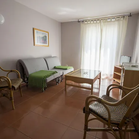 Апартаменти Mar De Tossa